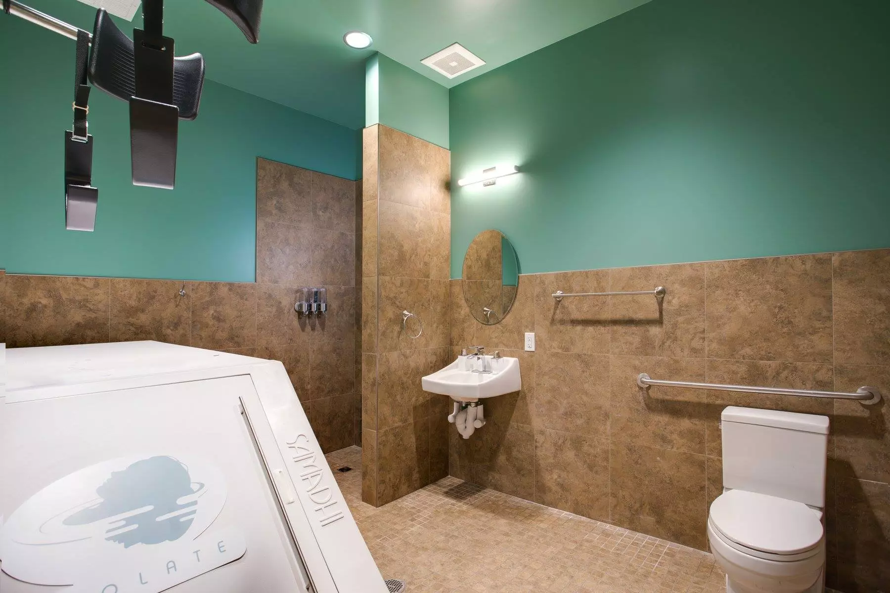 Experience a 90-minute float session in an isolation tank