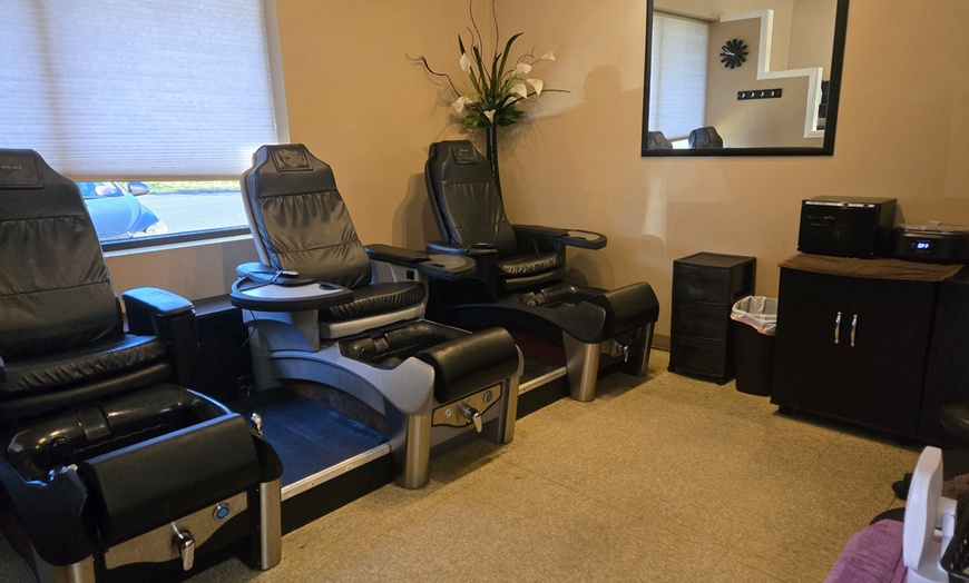 Image 2: Up to 25% Off on Global Keratin Treatment with Haircut, Blow-dry and Style