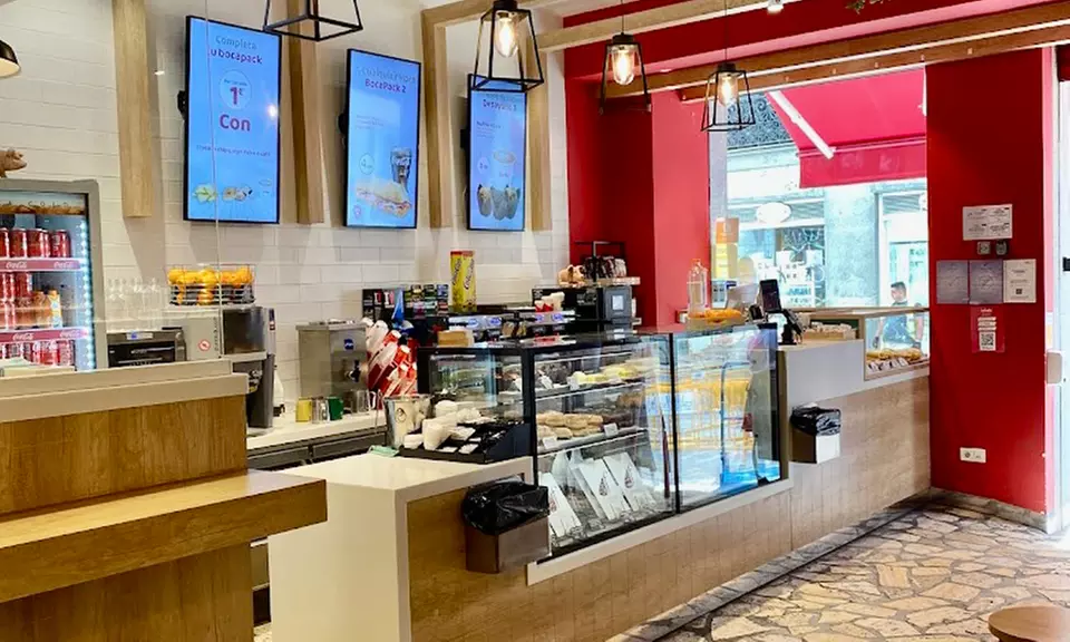 Bocadillos ibéricos, bebidas y dulces para 2 o 4 personas