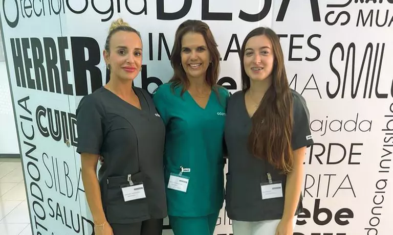 Blanqueamiento dental en Clínica Dental Odontoss Cristo Epidemia