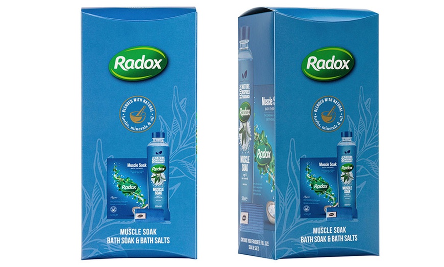 Image 3: Radox Muscle Soak Bath Gift Set