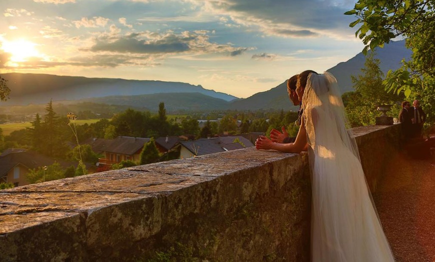 Image 13: Savoie : chambre charme ou suite avec petit-déjeuner, vin et champagne