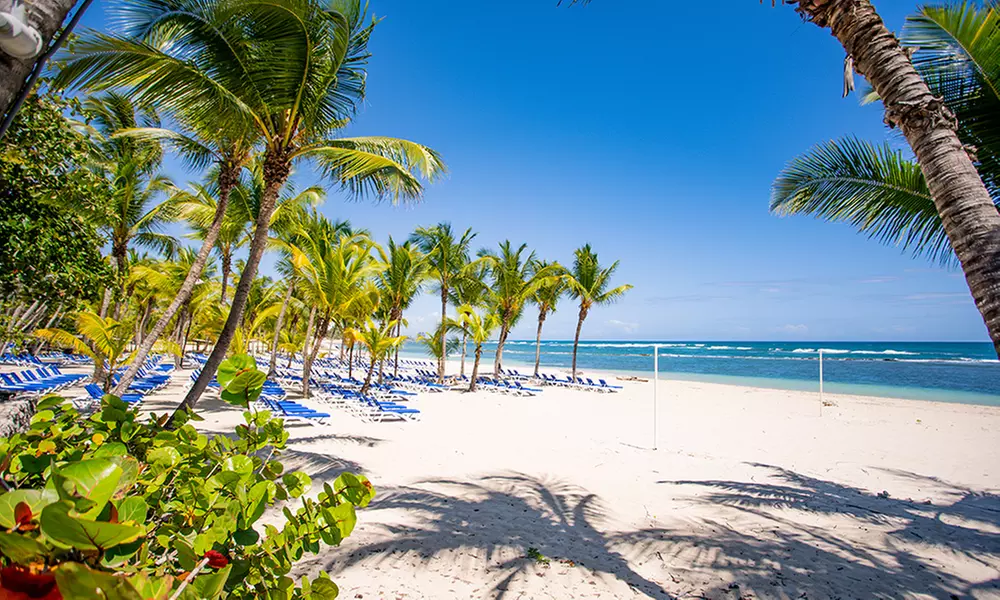 ✈ 3 or 5-Night Dominican Republic Vacation with Hotels and Air