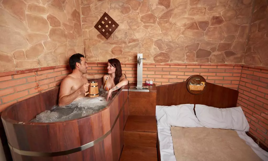 Beer spa con baño de cerveza, degustación, sauna y relax para 2