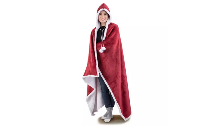 Image 5: Hooded Throw Blanket