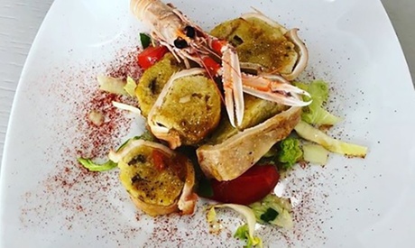 Menu specialità di mare da 3 o 4 portate con calice di vino per 2 o 4 persone da L'Insolito (sconto fino a 50%)