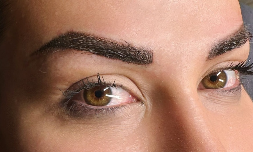 Image 3: Makellose Augenbrauen: Powder Brows, optional mit Touch-Up für 1 Pers.