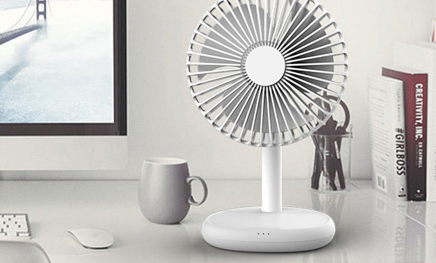 Image 8: Mini Fan with Wireless Charger