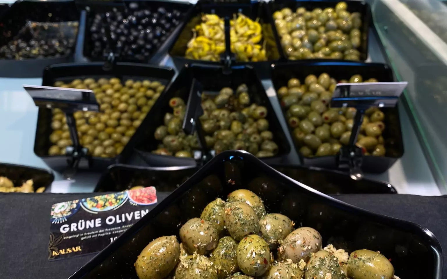 Oliven oder Creme Dips