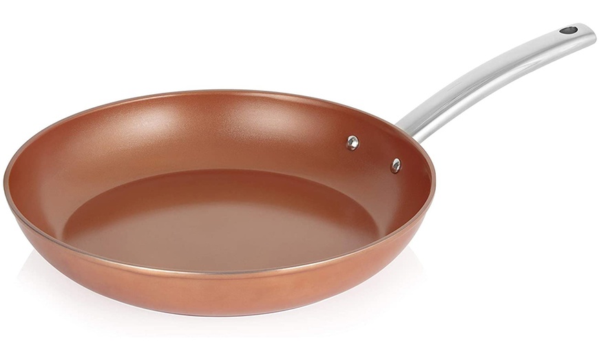 Image 3: Tower Forged 30cm Frying Pan