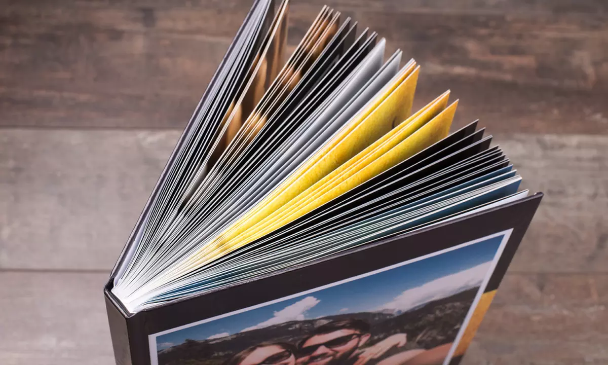 1x oder 2x Fotobuch Classic im A4 Hochformat mit 100 oder 140 Seiten (bis zu 80% sparen*) - Second Medium