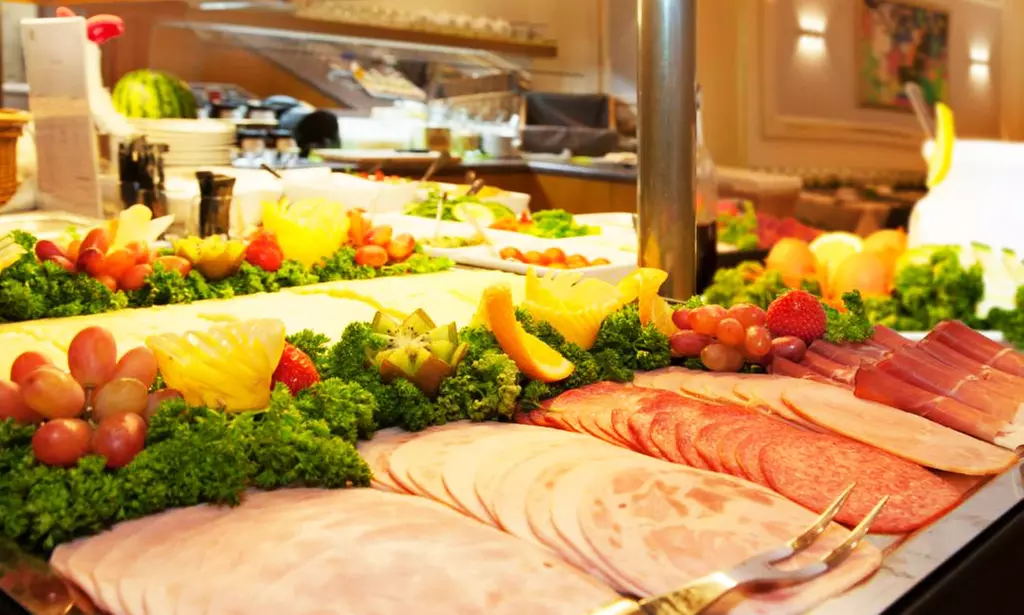 All-you-can-eat-Frühstücksbuffet inkl. Getränke für 1 - 6 Pers.