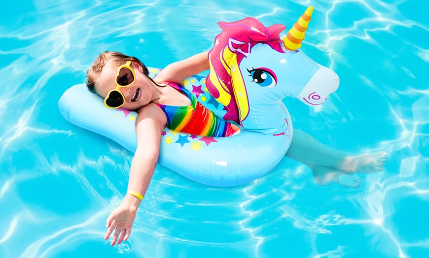 Image 4: Inflatable Unicorn Swim Ring