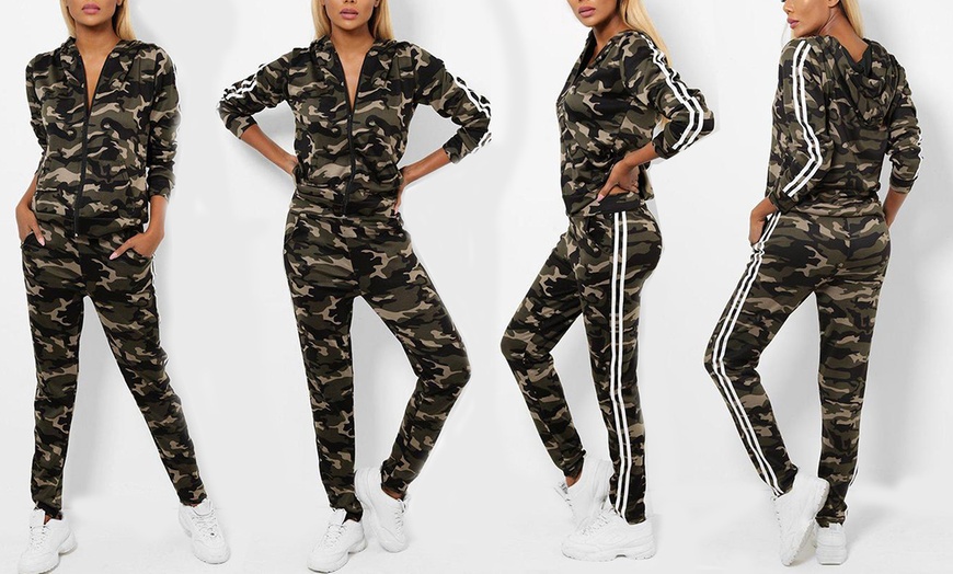 Image 5: Two-Piece Camouflage Tracksuit