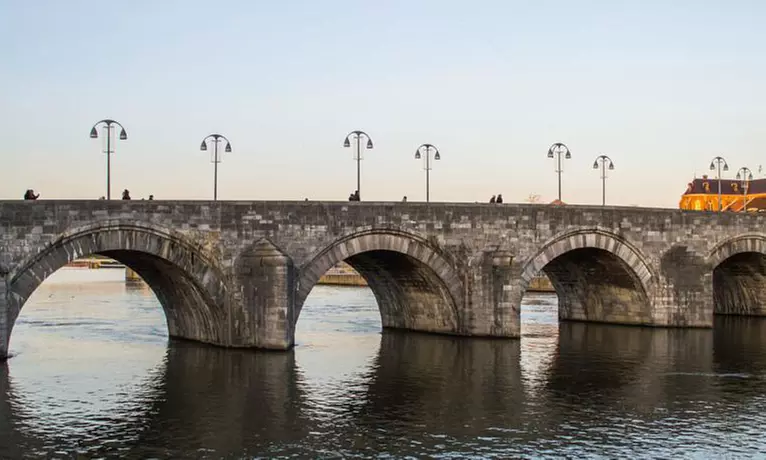 Maastricht: Standard- oder Superior-Doppelzimmer mit Frühstück