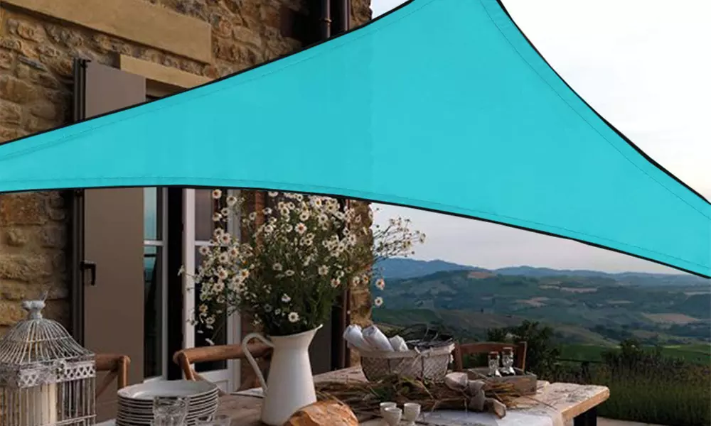 Dreieckiges Sonnensegel