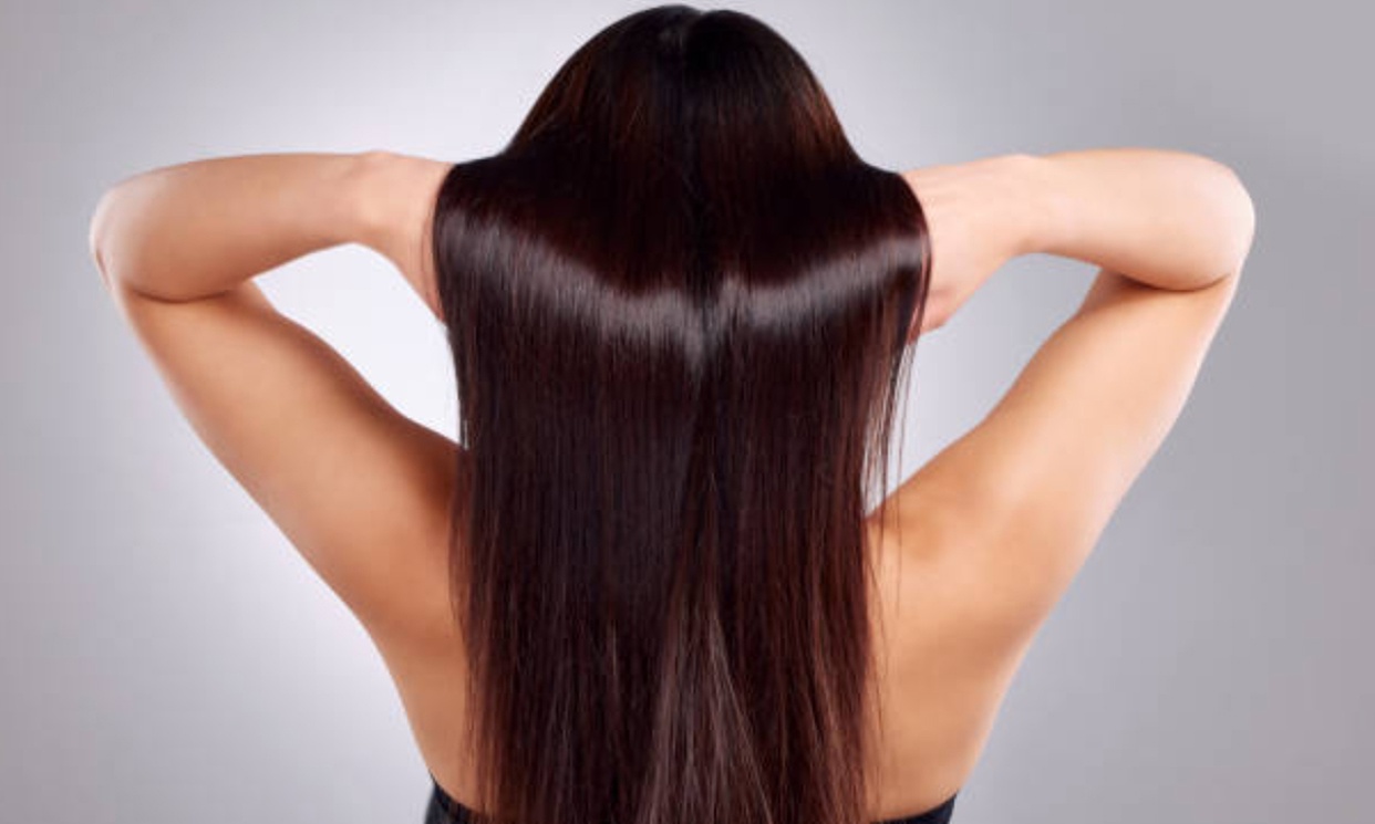 Stop encrespamiento: alisado a elegir con corte de puntas y peinado