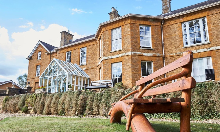 Image 7: Northamptonshire: One or Two Night 4* Stay with Breakfast