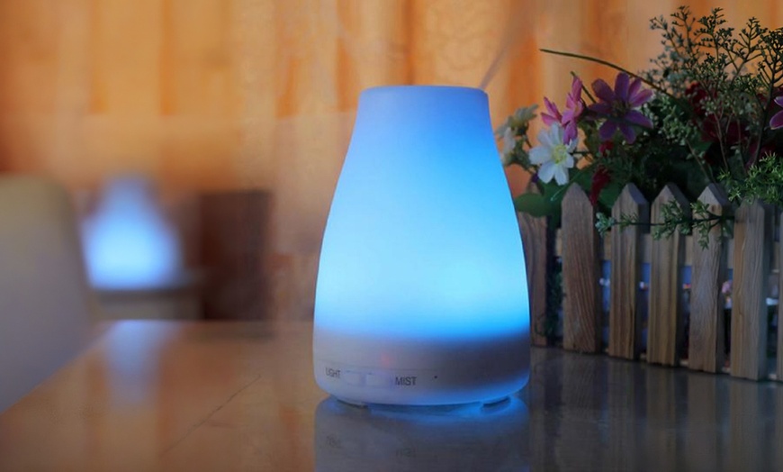Image 3: Misty Mood Maker Humidifier With Aroma Essential Oil Free