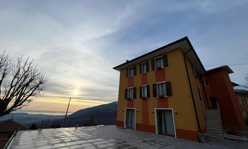 Image 12: Lago di Garda: camera matrimoniale con colazione in formula roulette