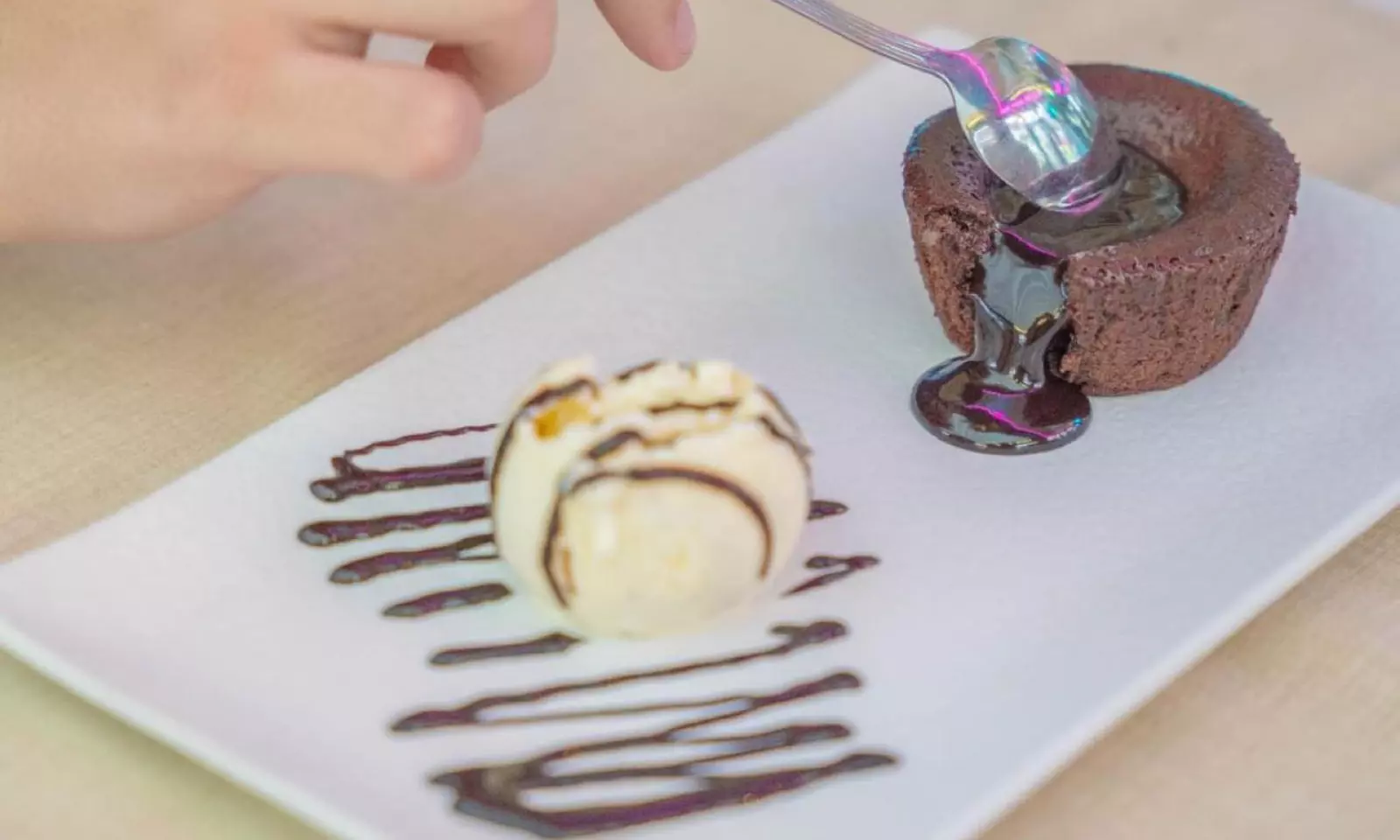 ¡Festín mediterráneo para 2! ¡Disfruta de la mejor cocina al solecito!