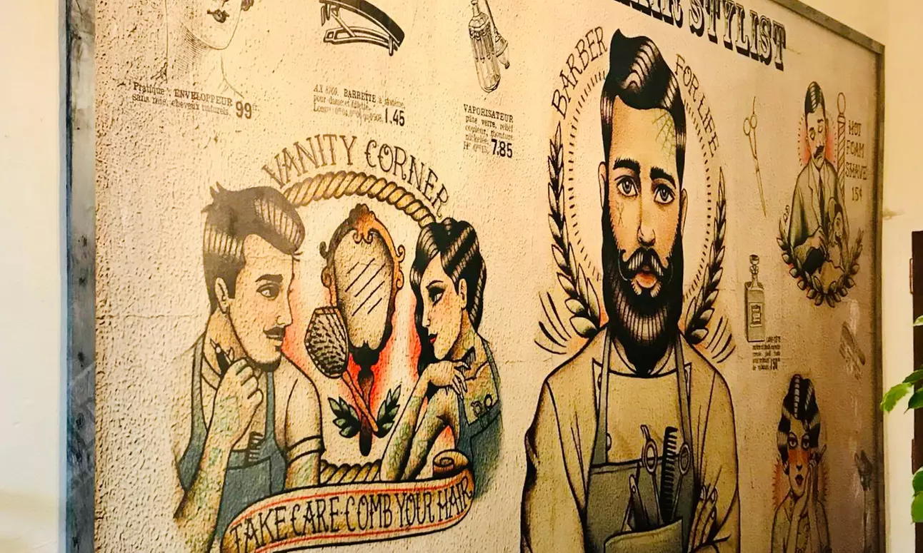 Frischer Haarschnitt für Damen opt. mit Foliensträhnen od. Ansatzfarbe