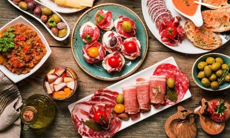 2 ou 4 menus Pica Pica avec assortiment de 10 tapas et 2 verres de Sangria dès 32,90 € au restaurant Côté Sud