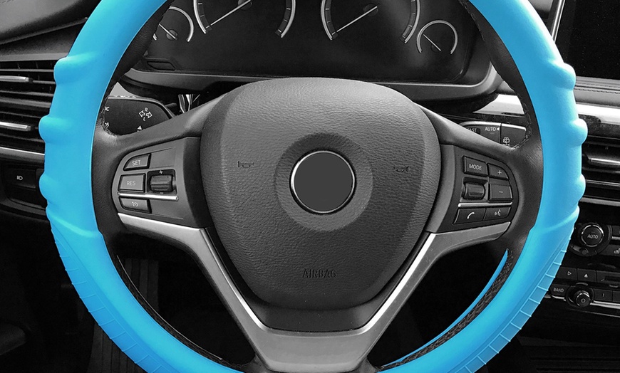 Silicone Steering-Wheel Cover with Grips | Groupon