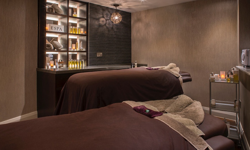 Image 3: Detox Package with Prosecco for One or Two at Luenire Spa