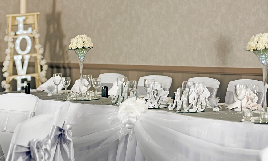 Image 8: Wedding Package for 50 Guests