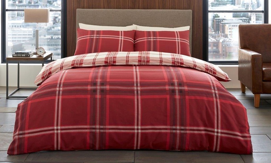 Image 2: Bardsley Check Printed Duvet and Pillowcase Set