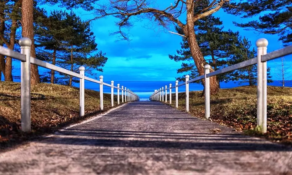 Rügen: 2-Zimmer-Suite mit Balkon inkl. Halbpension