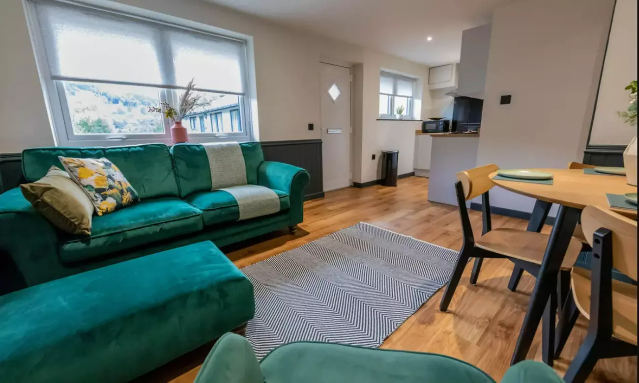 Snowdonia Escape: Stylish Lodge Apartment Stay
