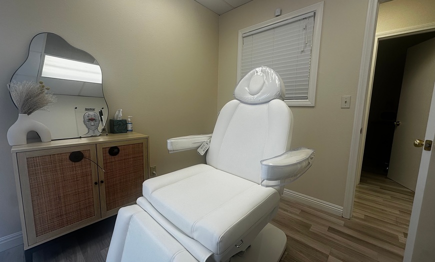 Image 7: 20 Units of Botox at Bare Skin Beauty (Up to 50% Off)