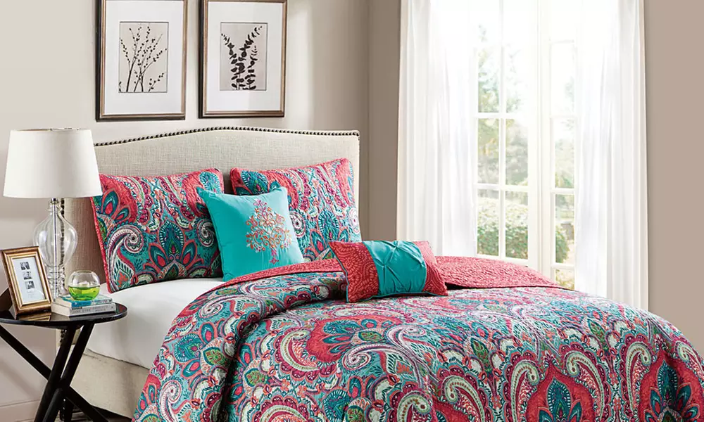 Temporary Price Cut: Casa Re’al Collection Reversible Comforter, Duvet, or Quilt Set (4- or 5-Piece)  - Second Medium