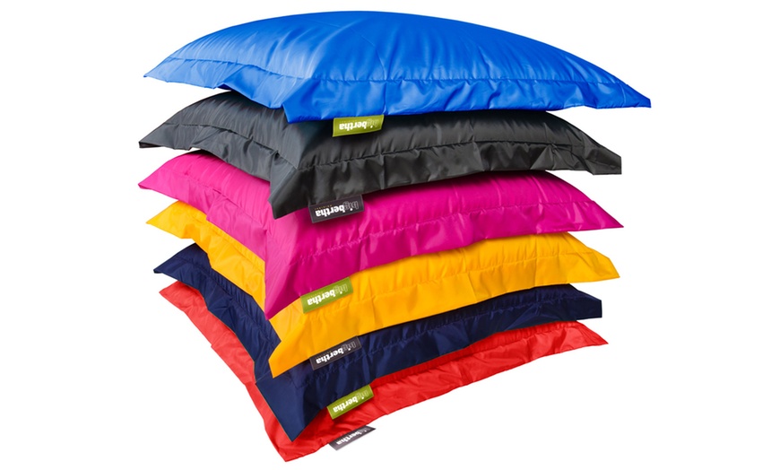 Image 23: Large or Giant Beanbags