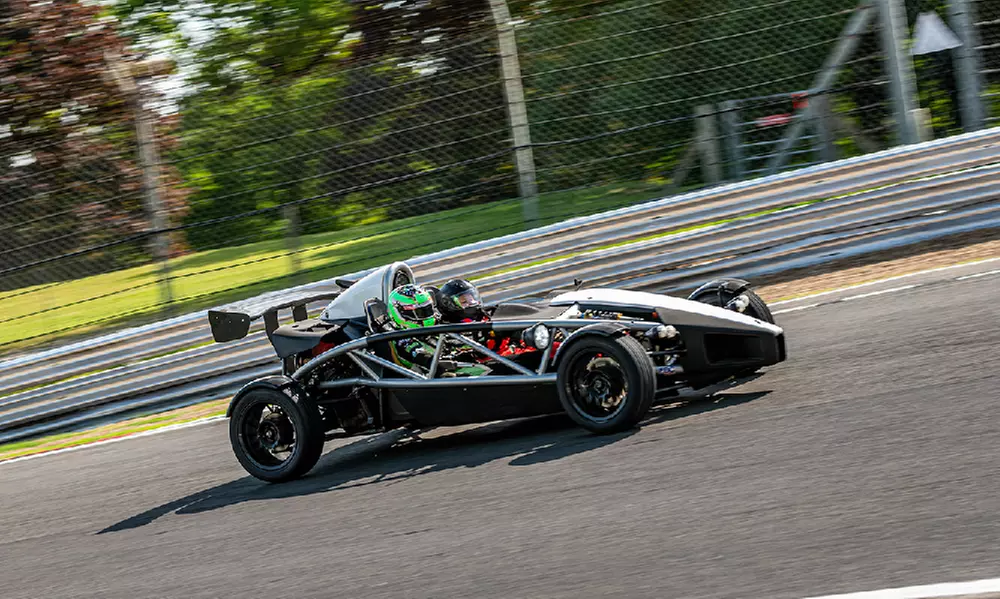 Sportscar/Supercar Driving Experience - 3/6 Miles in 1/2 Cars