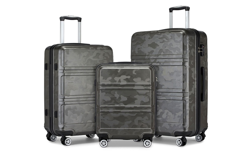 Image 26: Three Piece Fashion Camouflage Luggage Set