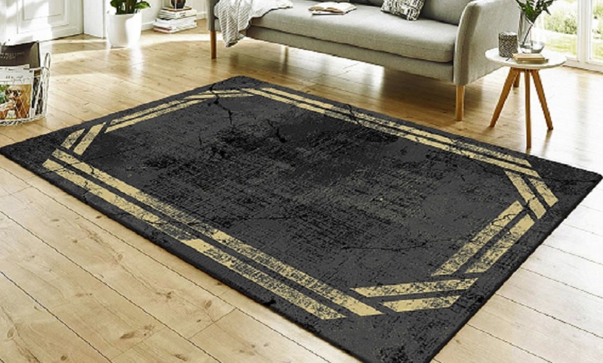 Image 6: Vintage Worn-Effect Rug