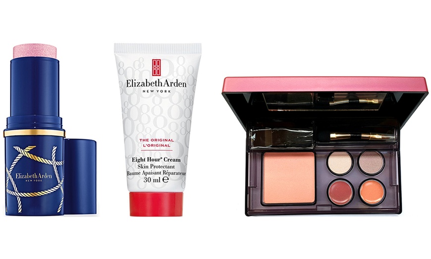 Image 1: Elizabeth Arden Makeup Set