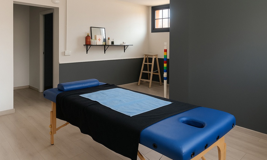 Image 1: Quiromasaje o masaje a elegir de 30, 45 o 60 minutos para 1 persona