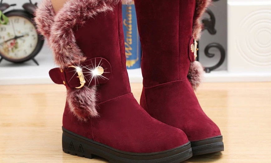 Image 5: Women's Buckle Fluffy Boots