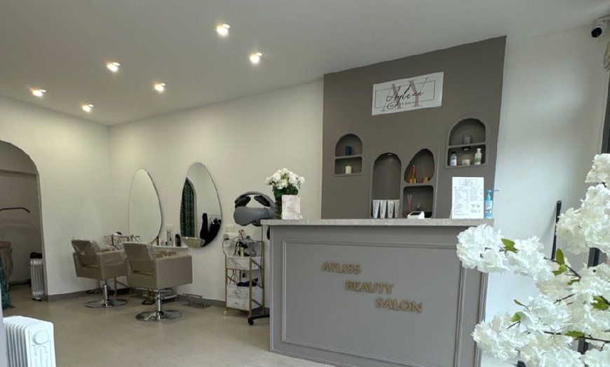 Image 2: Rehaussement ou extension de cils avec Ayliss Beauty Salon