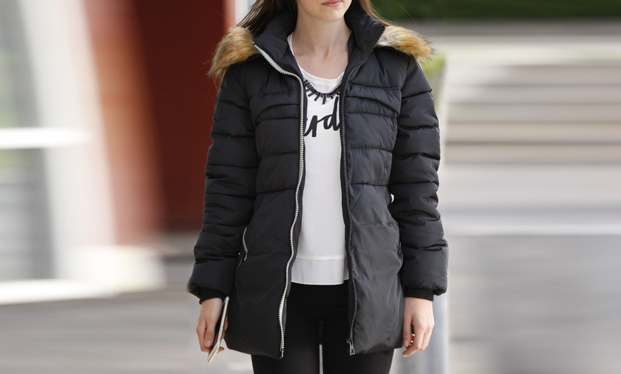 Image 8: Women's Fur-Trimmed Hooded Parka