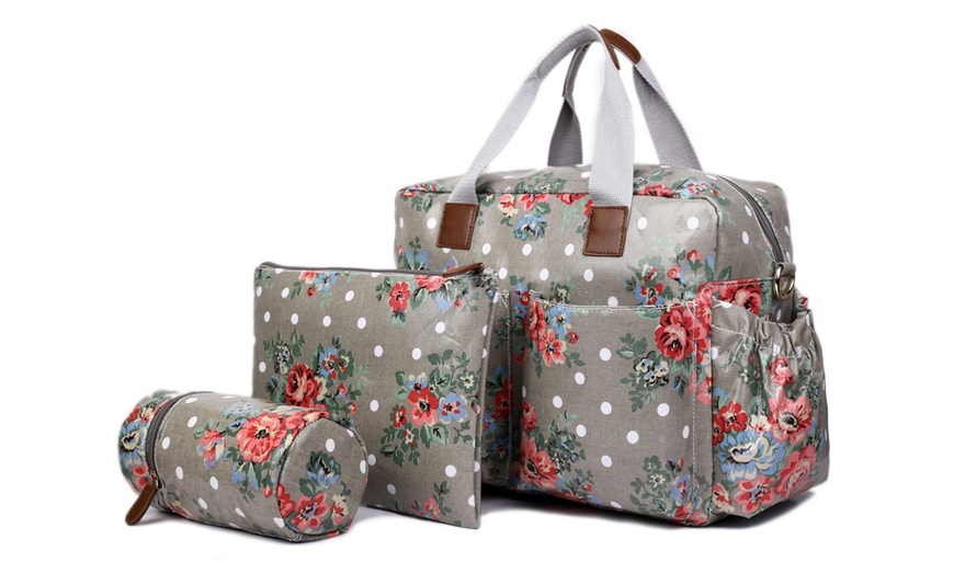 Image 14: Travel Baby Bag Set