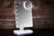 Miroir GloBrite grossissant jusqu’à 10 fois avec LED intégrés - Second Medium