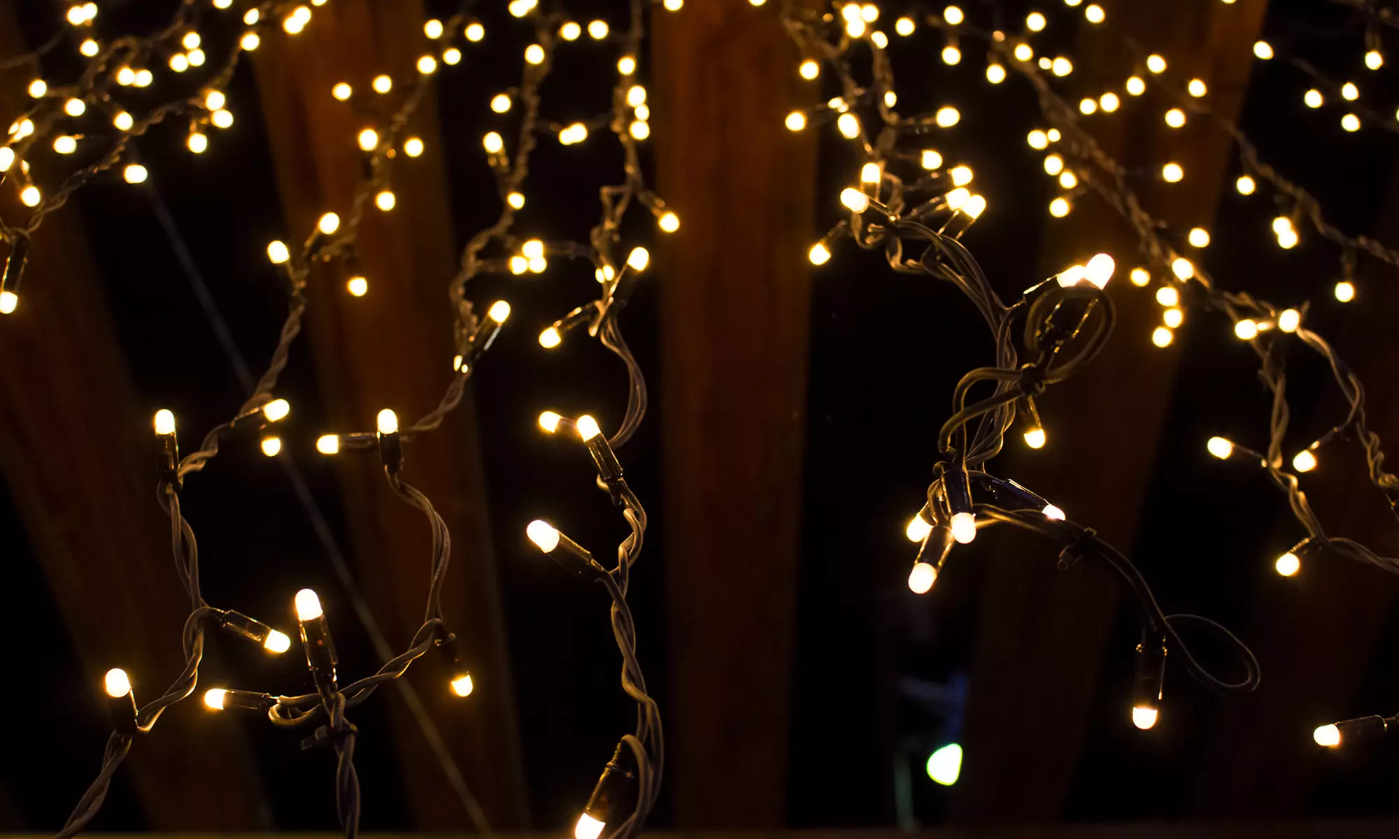 1, 2 ou 4 guirlandes LED solaire "Yogi Warm" Lumisky