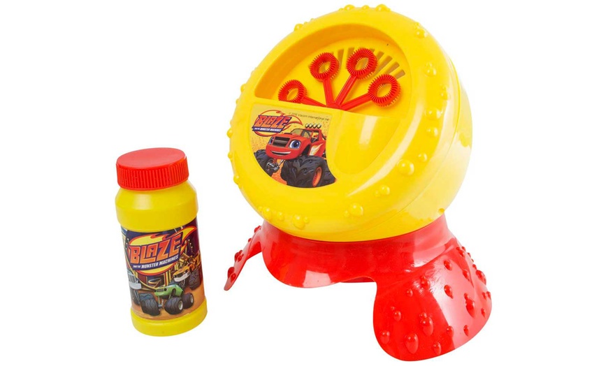 Image 3: Character-Themed Bubble Blower 