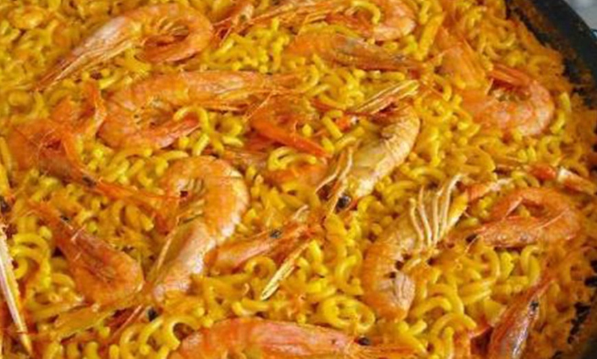 Image 7: Saborea un delicioso menú de arroz para compartir con amigos o familia