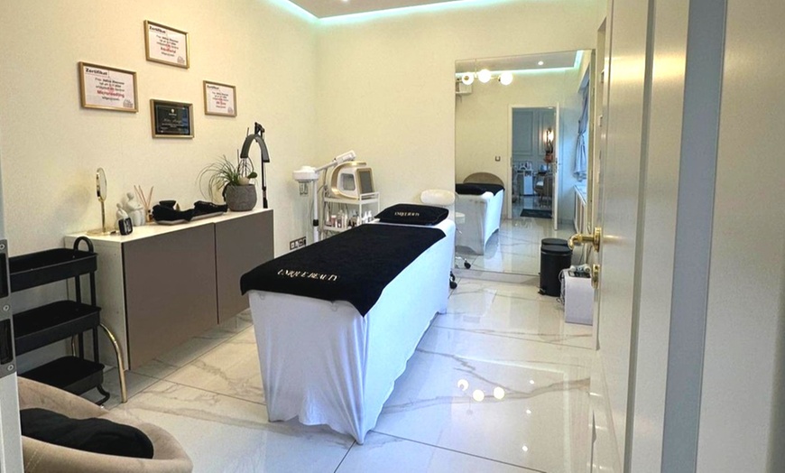 Image 5: Aqua Facial opt. mit Microneedling oder BB-Glow für 1 Person